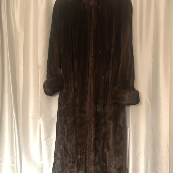 Mahogany Full length fur Coat - Picture 4 of 5